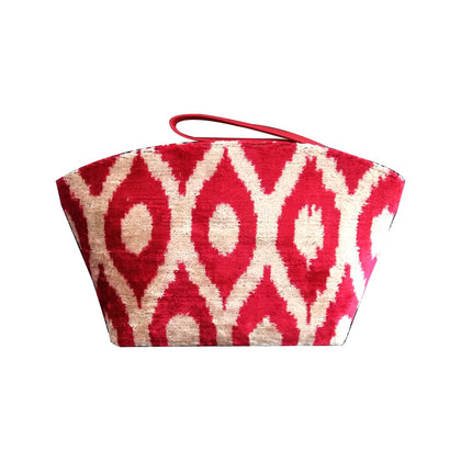 Silk Velvet Ikat Gondola bags are crafted with traditional techniques using handwoven ikat weaving, consisting of 75% cocoon silk and 25% organic cotton for durability and a unique design.