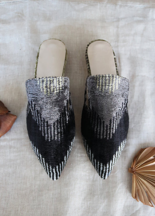 Silk velvet ikat handmade sharp pointed toes slippers