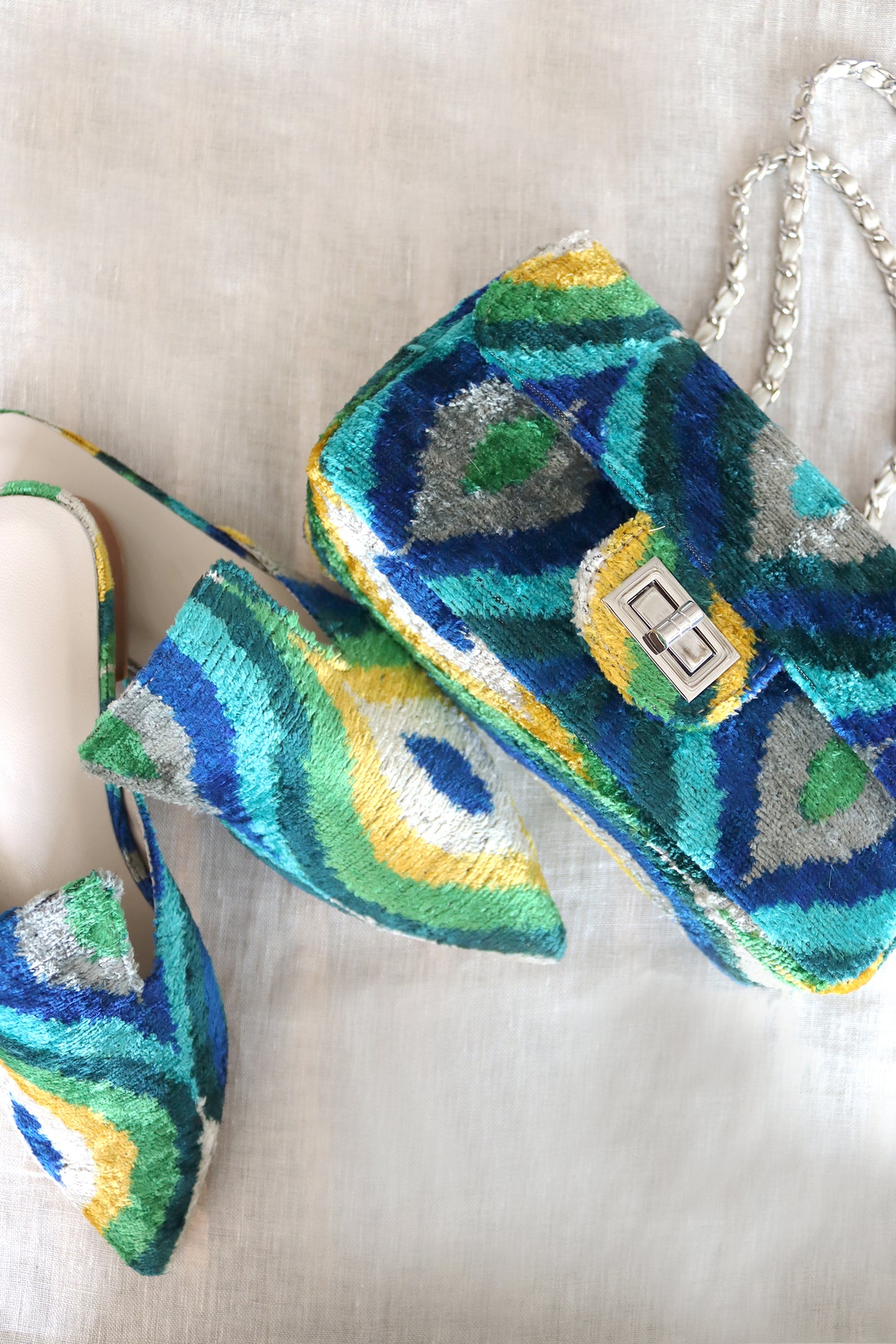 Silk velvet ikat handmade sharp pointed toes slippers