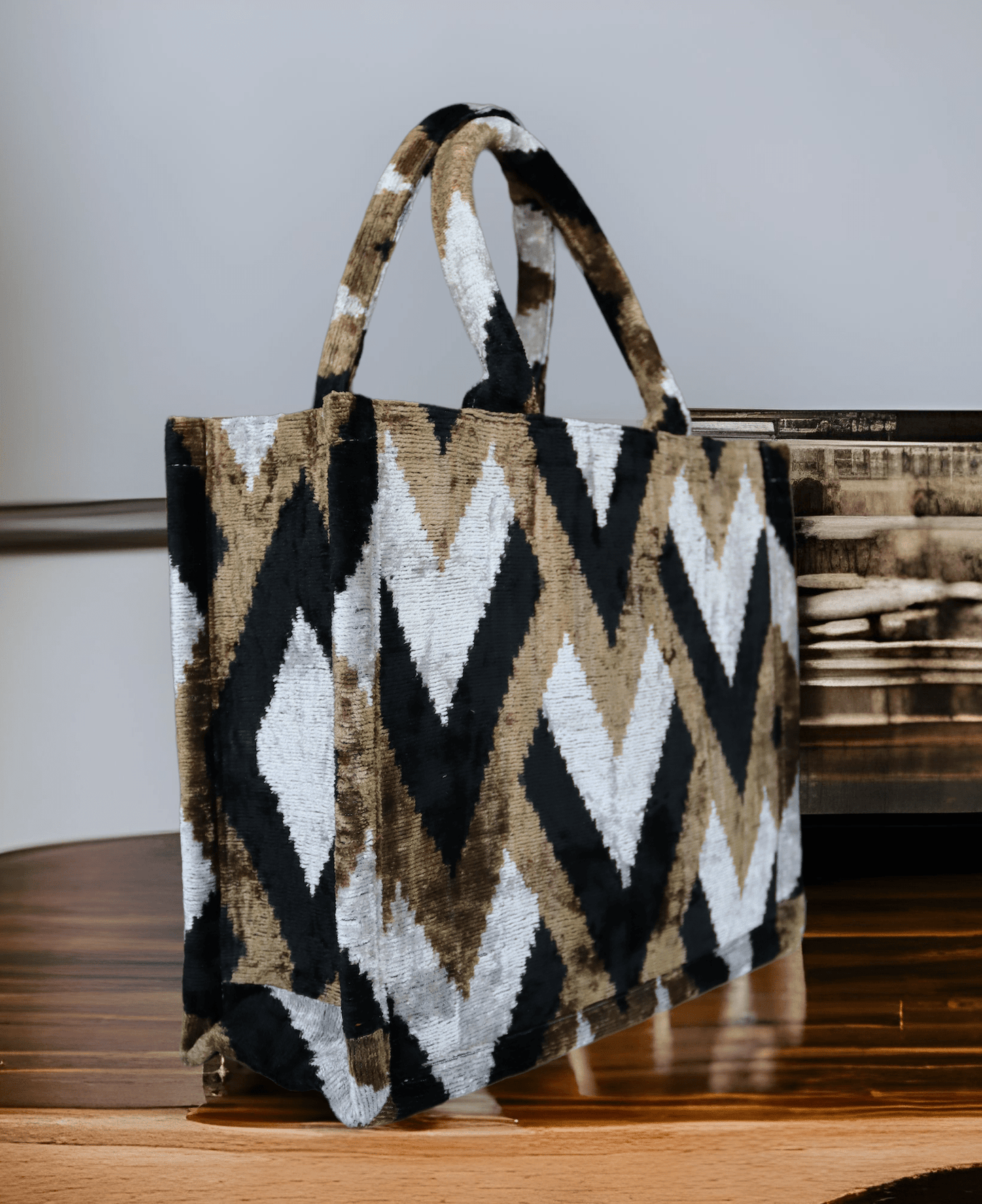 Bolso de mano mediano 099