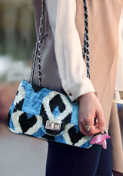 Miaseta's unique handmade silk velvet ikat coco bags seamlessly blend functionality and fashion, making them the perfect choice for those who appreciate distinctive and trendy accessories.