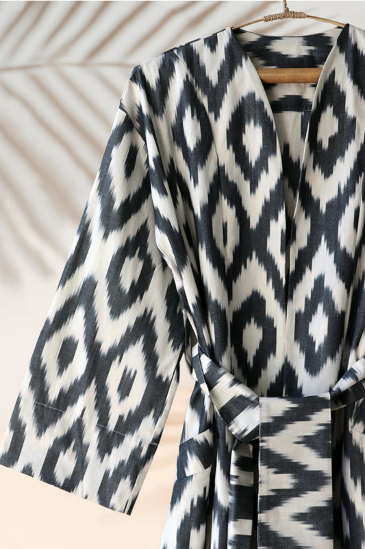 ikat black and wihte cotton caftan, ikat wear, ikat dress, ikat jacket