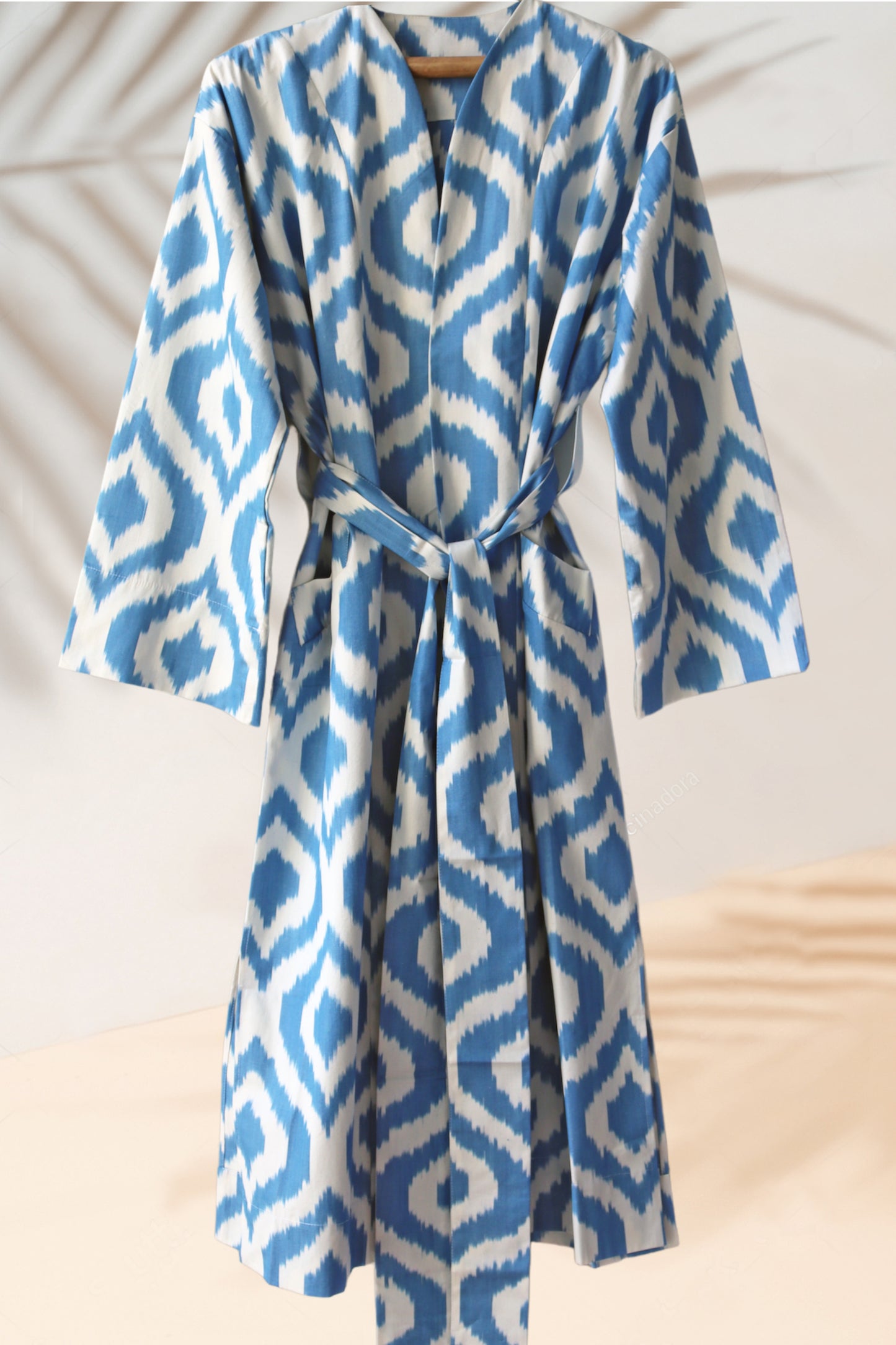 Caftán azul ikat de algodón
