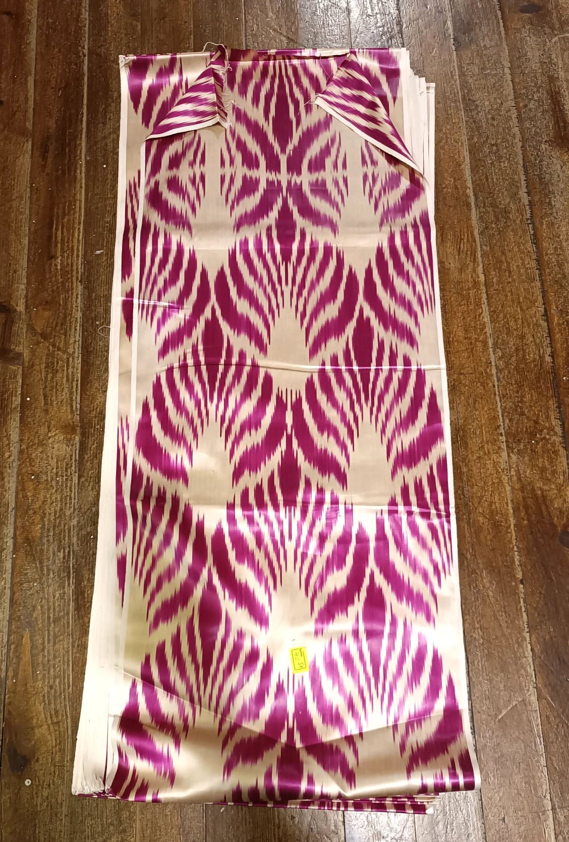 Fuchsia Flame Ikat beight background