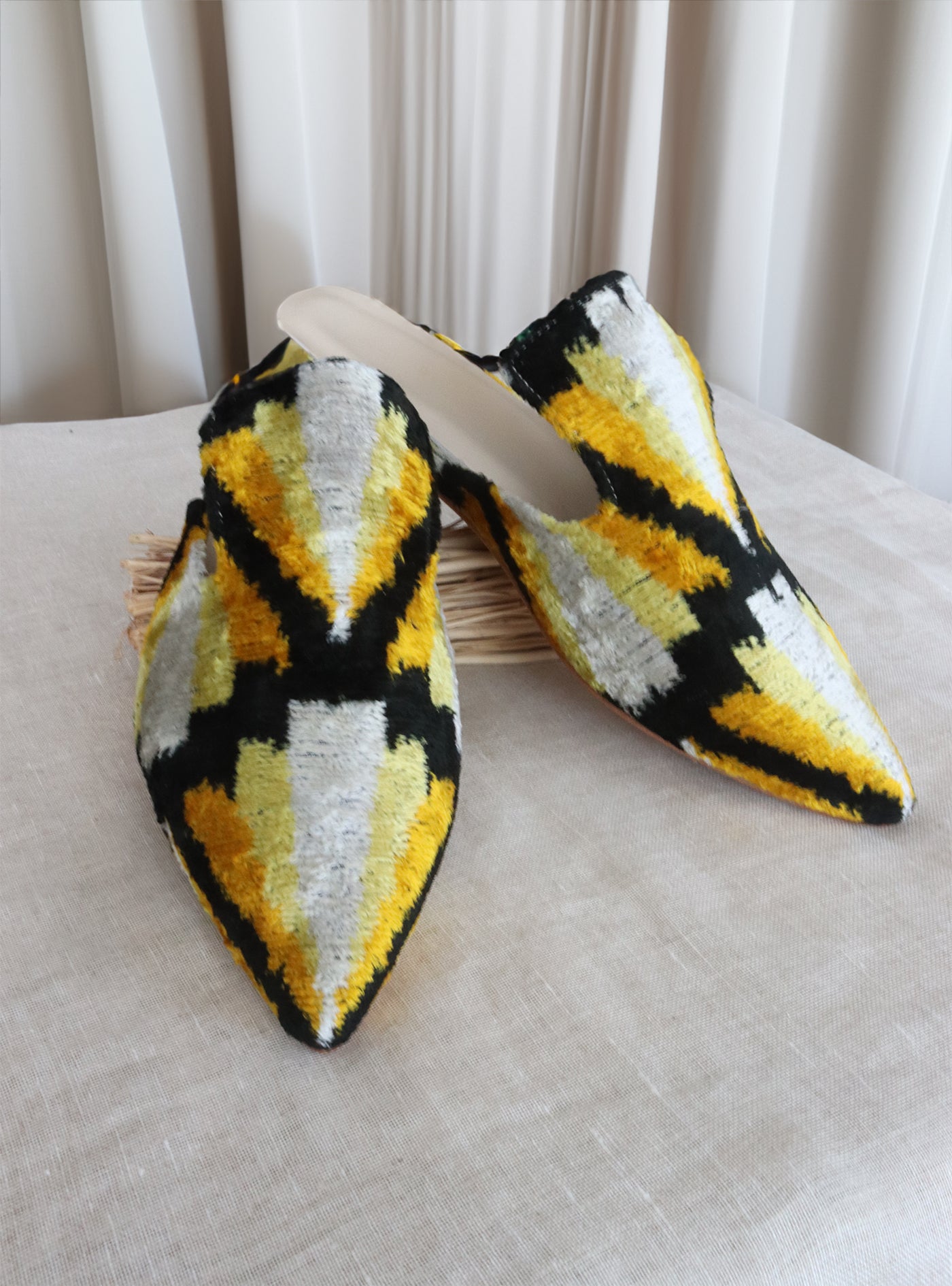 Silk velvet ikat handmade sharp pointed toes slippers