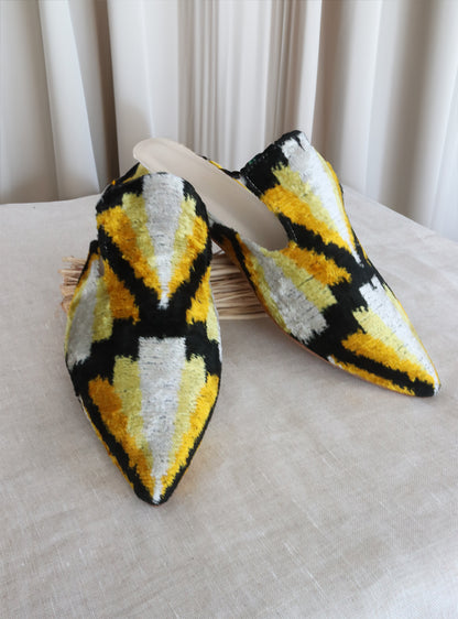 Silk velvet ikat handmade sharp pointed toes slippers