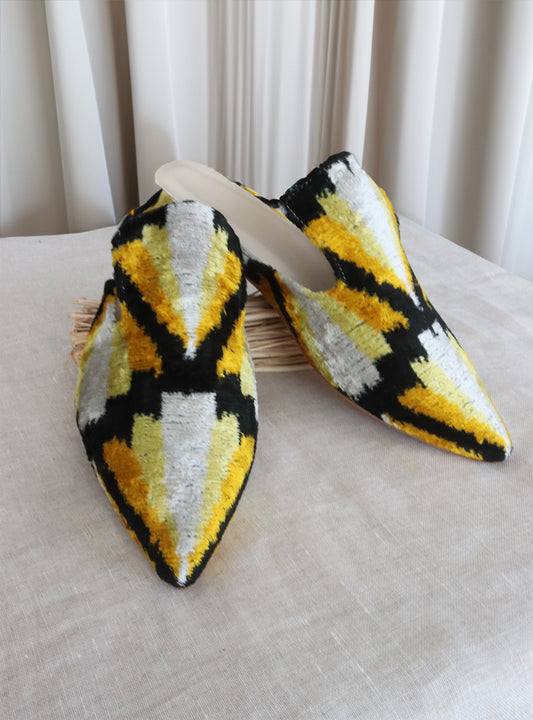 Silk velvet ikat handmade sharp pointed toes slippers