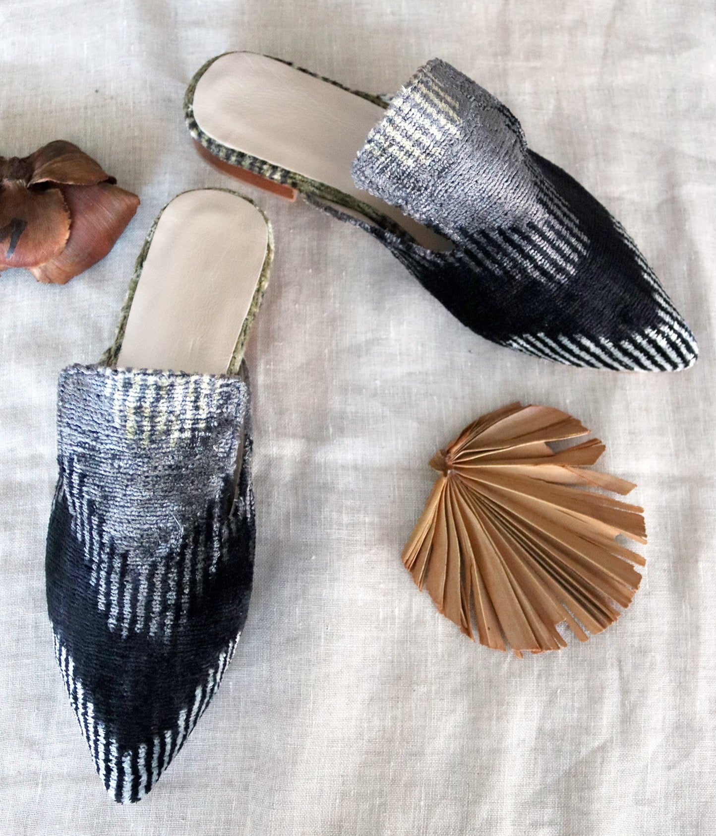 Silk velvet ikat handmade sharp pointed toes black slippers