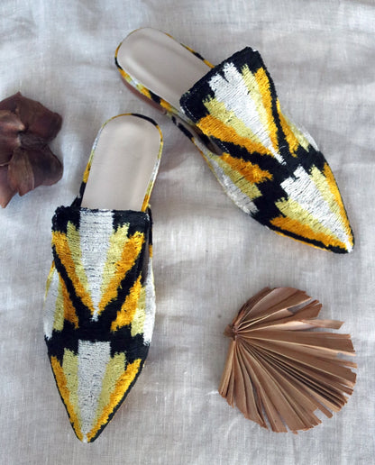 Silk velvet ikat handmade sharp pointed toes slippers