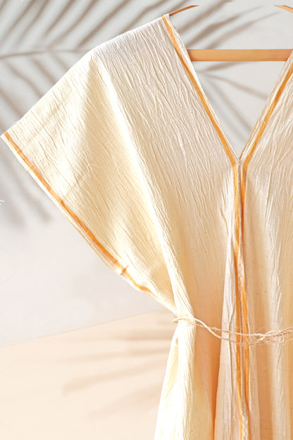 Vestido caftán tejido a mano con rayas amarillas