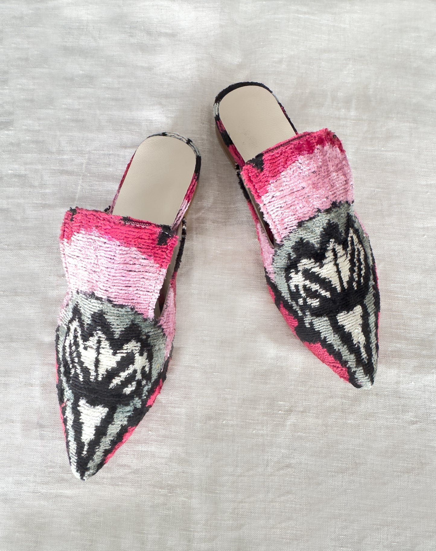 Silk velvet ikat handmade sharp pointed toes slippers