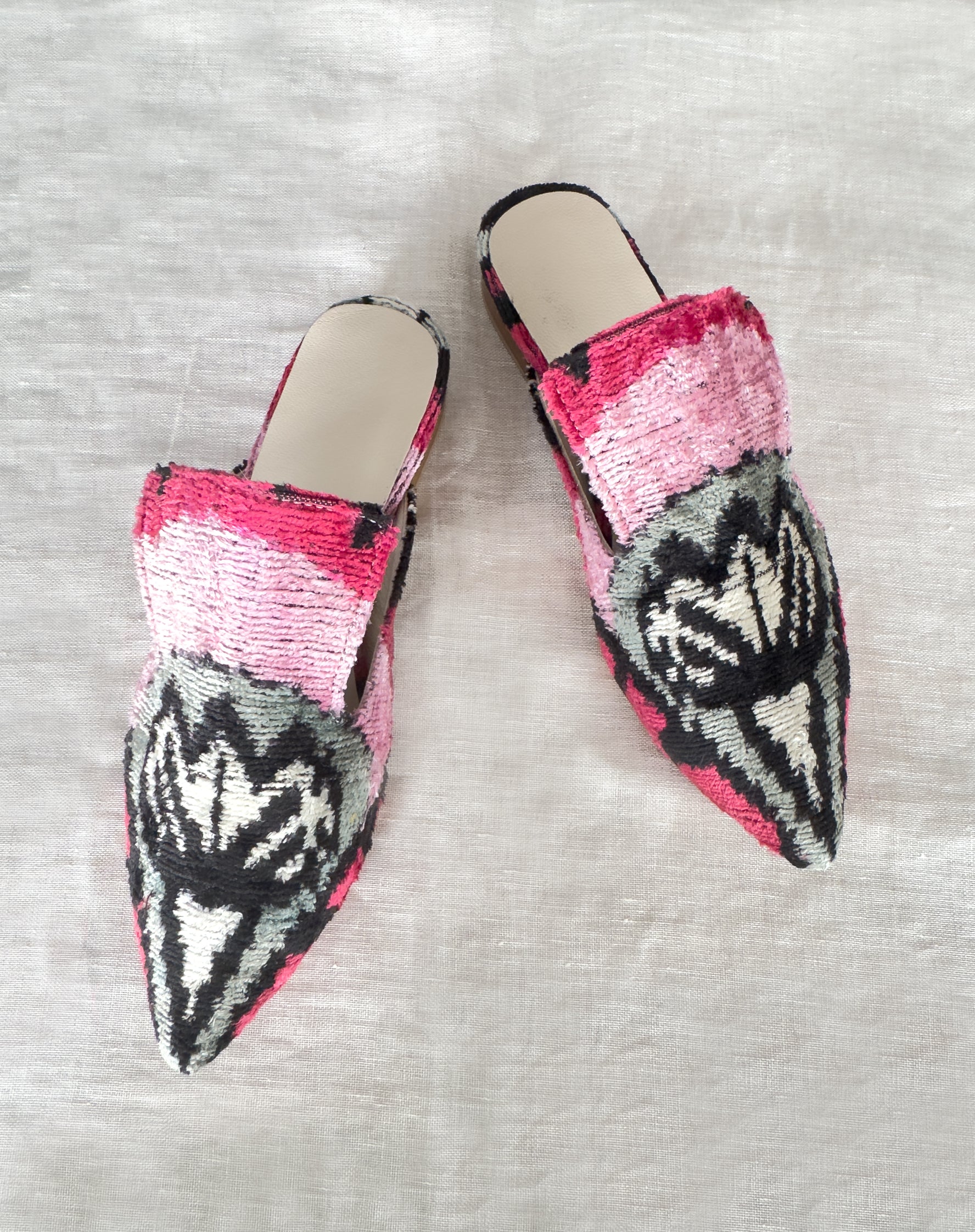 Silk velvet ikat handmade sharp pointed toes slippers
