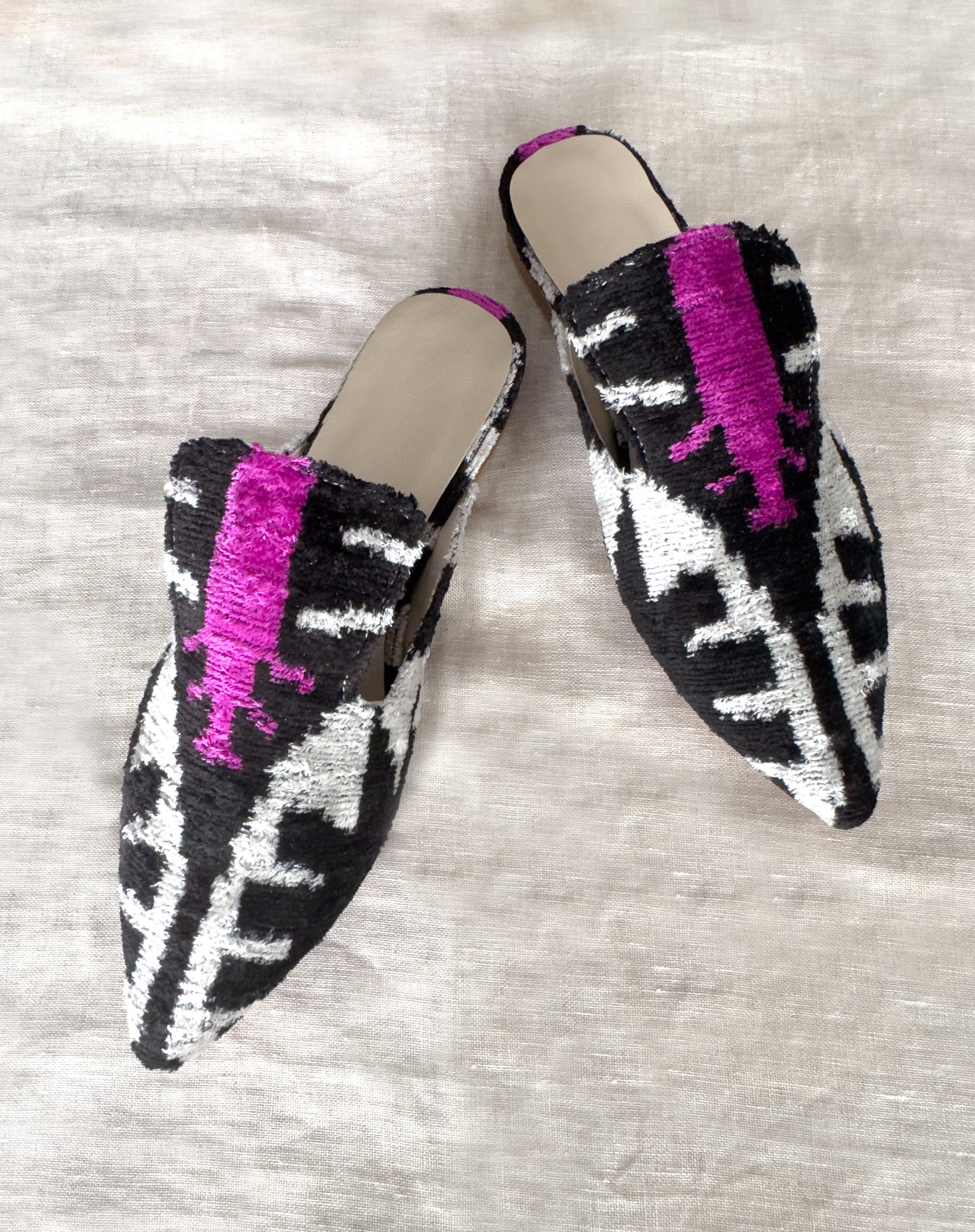 Silk velvet ikat handmade sharp pointed toes slippers