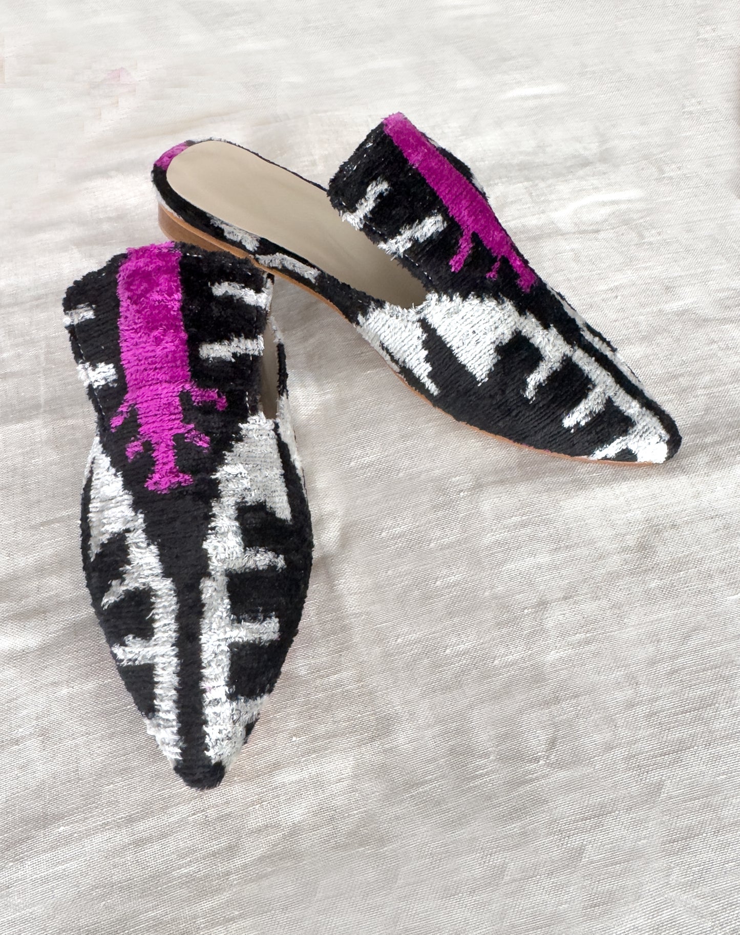 Silk velvet ikat fushia blacak handmade sharp pointed toes slippers