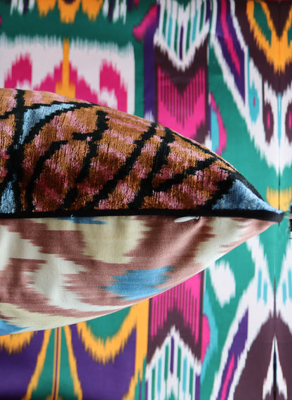 cushion cover silk velvet ikat / cotton ikat 40x60cm vc026