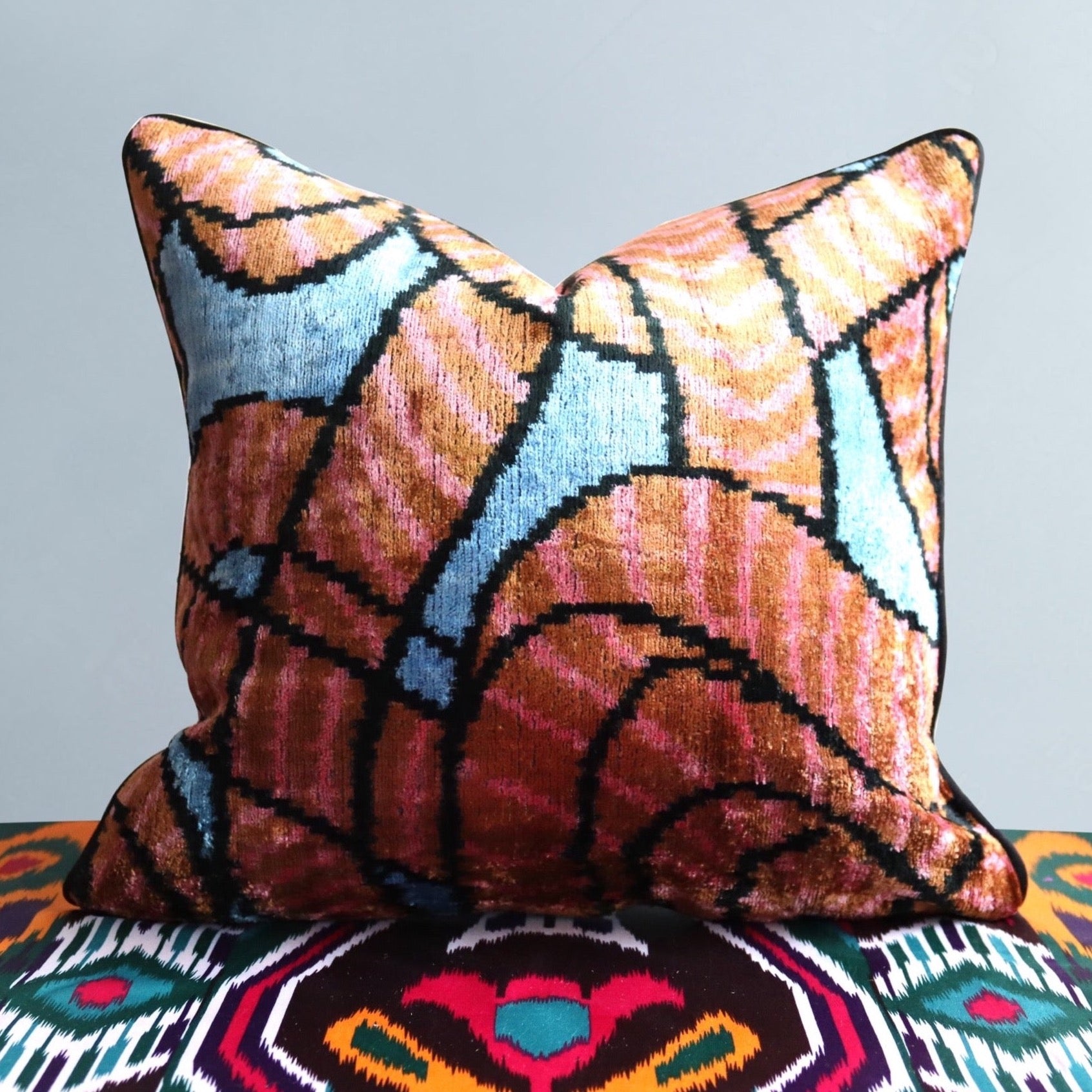 cushion cover silk velvet ikat / cotton ikat 40x40cm vc045