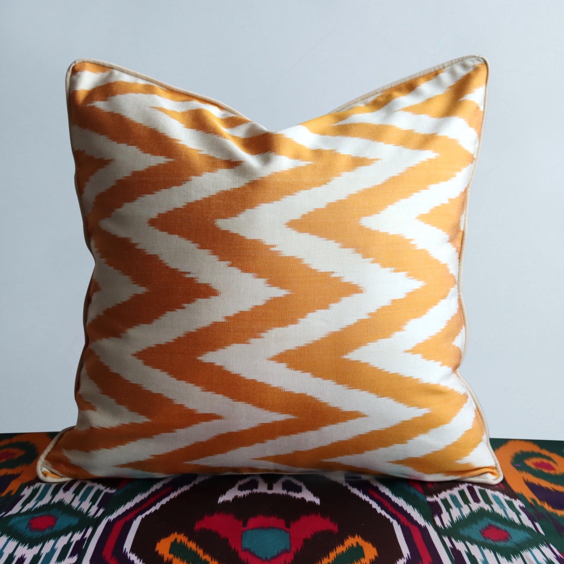 cover double face silk ikat 40x40cm ds052