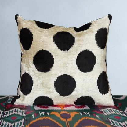 cushion cover silk velvet ikat / silk ikat 40x40cm vs001