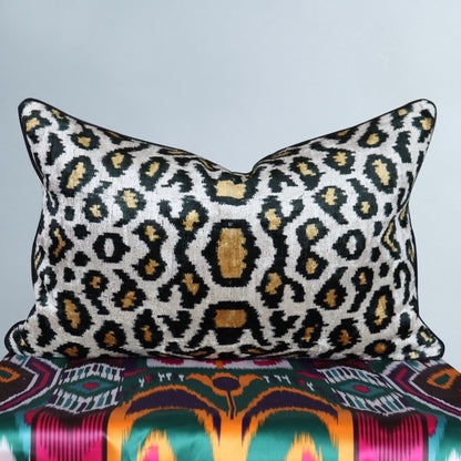 cushion cover silk velvet ikat / organic linen 40x60cm vl061