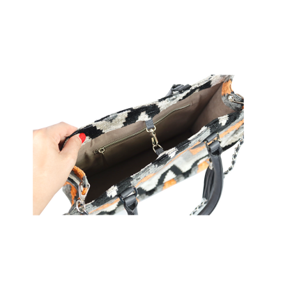 mini tote bag with leather handle and chain&tassel 001